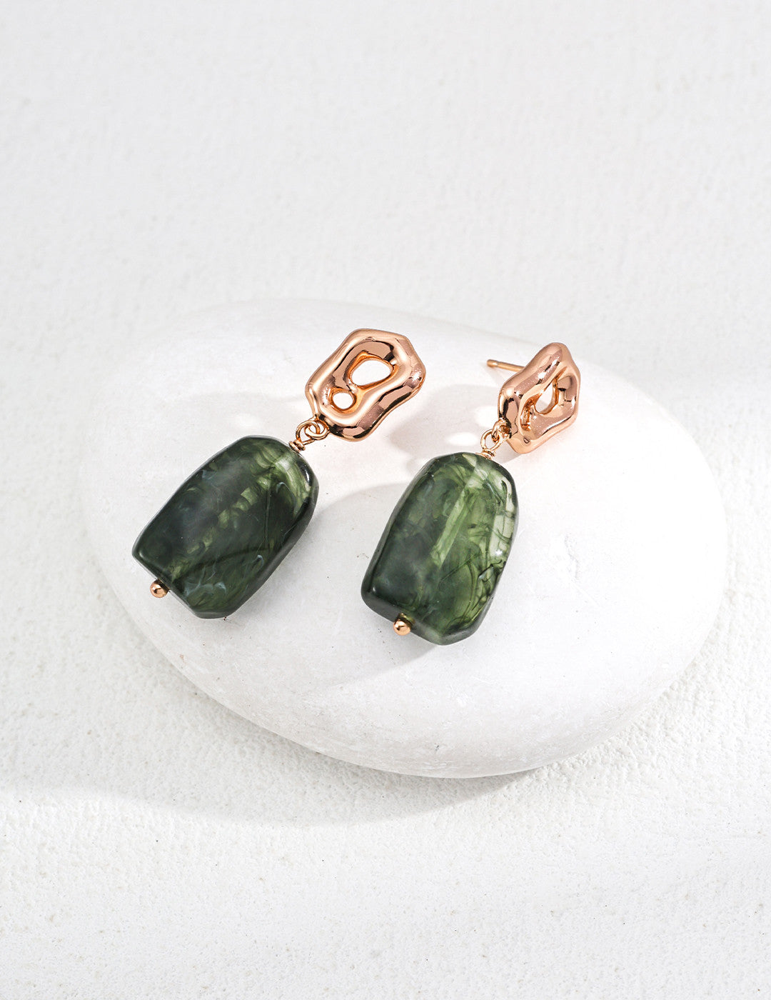 Boucles d'oreilles minimalistes inspirées de l'ambre S925 