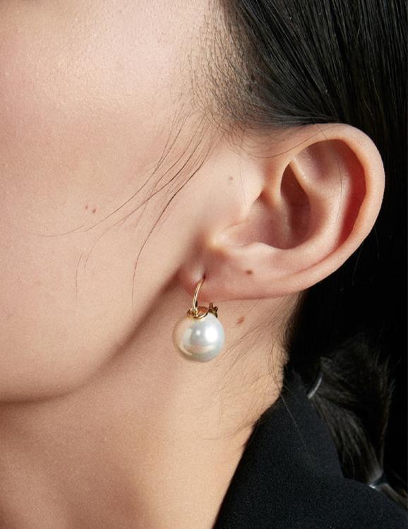 Classic Simple Pearl Earrings