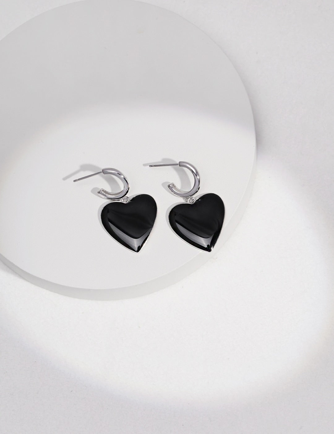 S925 Sterling Silver Black Enamel Heart Earrings Pendant – Everyday Accessory