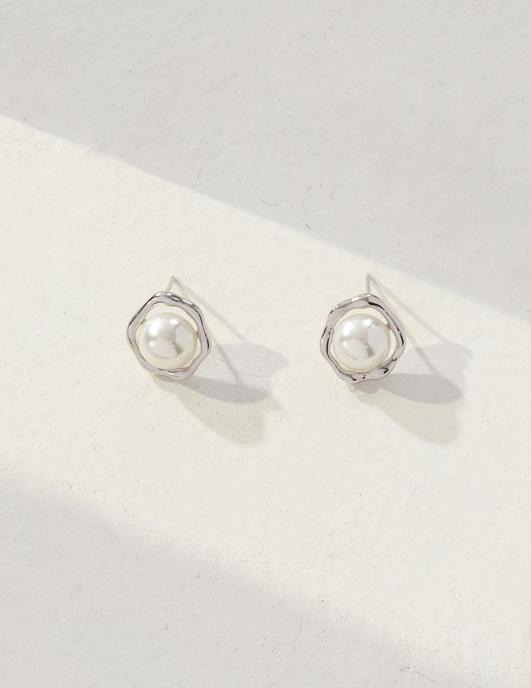 S925 Sterling Silver Simple Pearl Stud Earrings