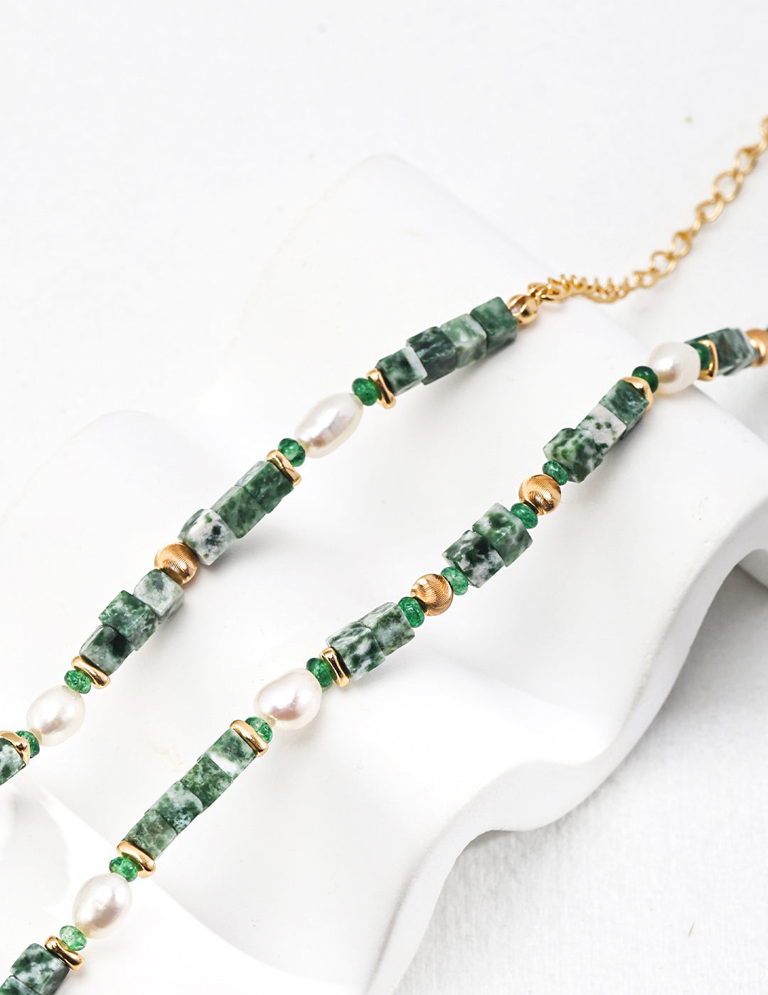 Emerald Green Gemstone & Pearl Necklace