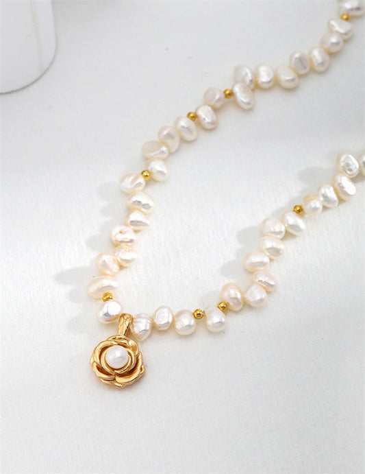 Classic Elegant Camellia Pearl Necklace for Bridal/Women